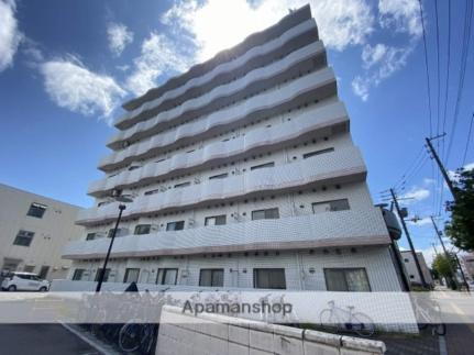 スカイコート函館 7階建