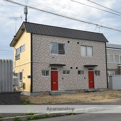 一棟二戸建（上江別西町１−１４）