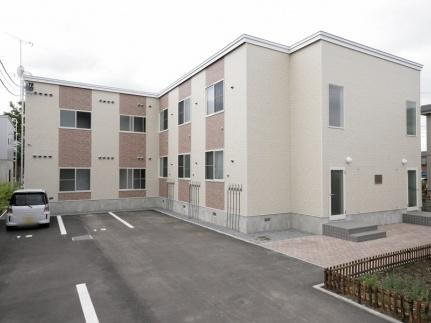 レオパレスＬｅ　ｃｉｅｌ 2階建