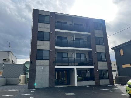 北海道北広島市共栄町４丁目 賃貸マンション