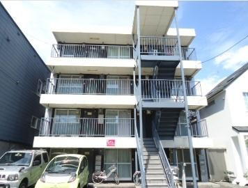 北海道札幌市中央区宮の森三条４丁目 4階建 築37年8ヶ月
