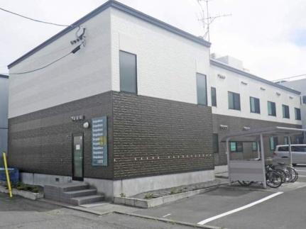 レオパレスエスペランサ 2階建