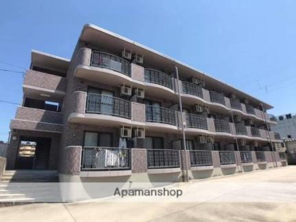 福島県郡山市安積町日出山４丁目 3階建