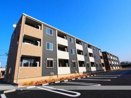 茨城県神栖市平泉東１丁目 3階建
