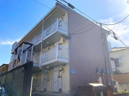レオパレスアミティエ 3階建