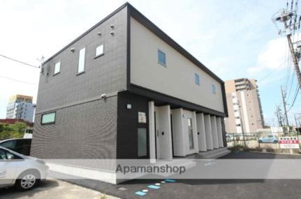 富山県高岡市駅南１丁目 2階建