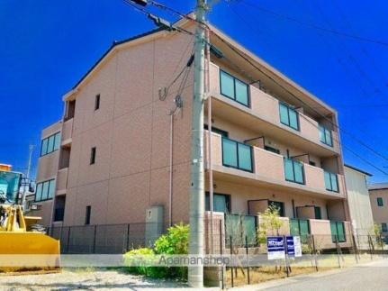 滋賀県長浜市勝町 3階建 築21年9ヶ月