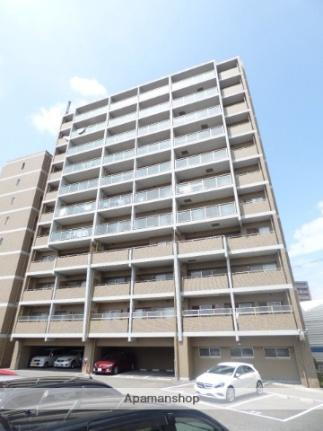 コリーヌ江坂 11階建