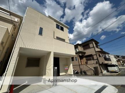 大阪府高槻市津之江町３丁目 3階建 