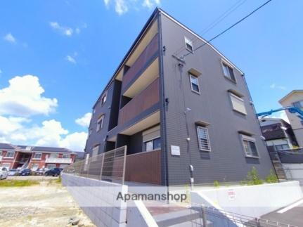 シエルグランデ招提元町ＩＩ 3階建
