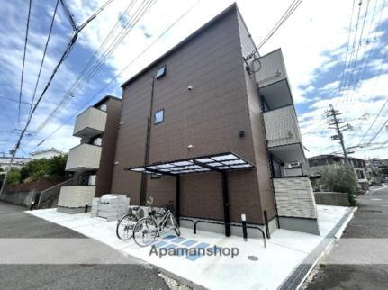 Ｑｕａｄｒａｔｏ泉佐野ＩＩ 3階建
