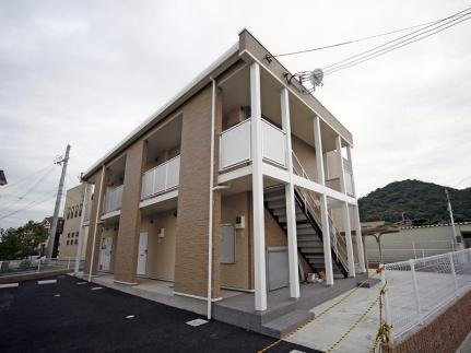 レオパレスイーストカサギ 2階建