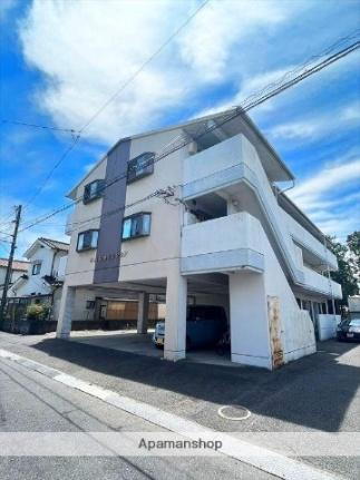 平成緑地マンション 3階建