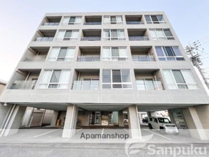 Ｋａｐｐａｌａｎｄ 5階建