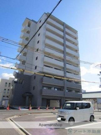 愛媛県松山市萱町６丁目 10階建