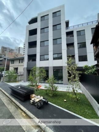 ＭＯＤＥＲＮ　ＡＳＰＩＲＡＴＩＯＮ六本松ヒルズ 5階建