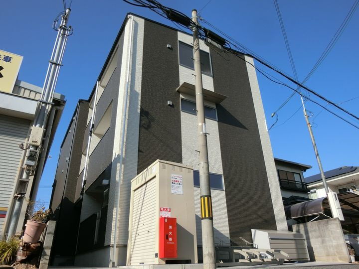 ジーメゾン北王子 3階建