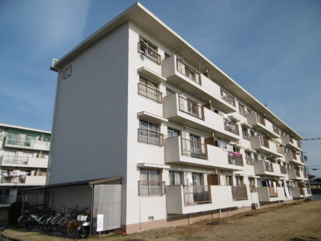 東加古川ファミリーマンション１０２号棟 4階建
