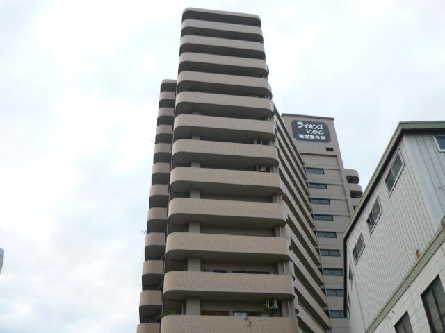 ライオンズマンション姫路東今宿 15階建