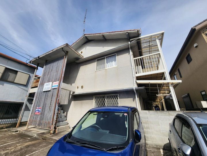 ハイツ泉 2階建
