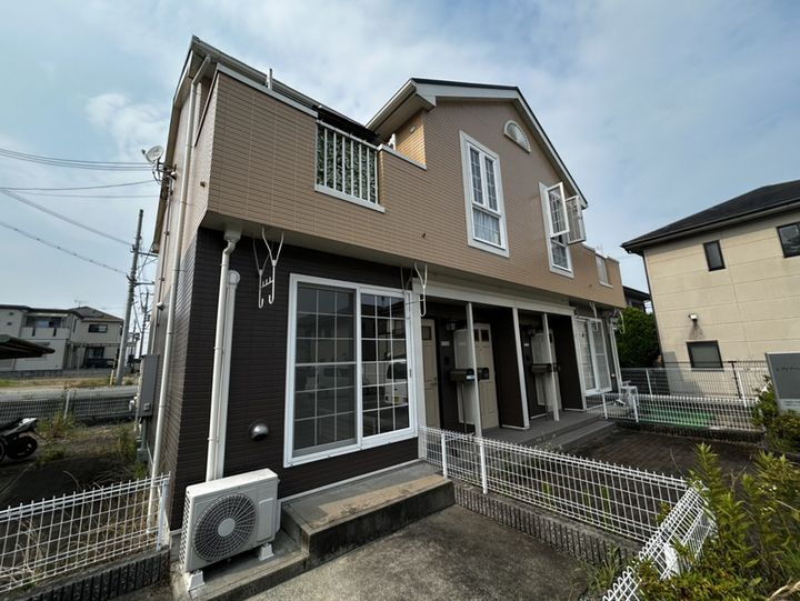 レフィナード余部 2階建