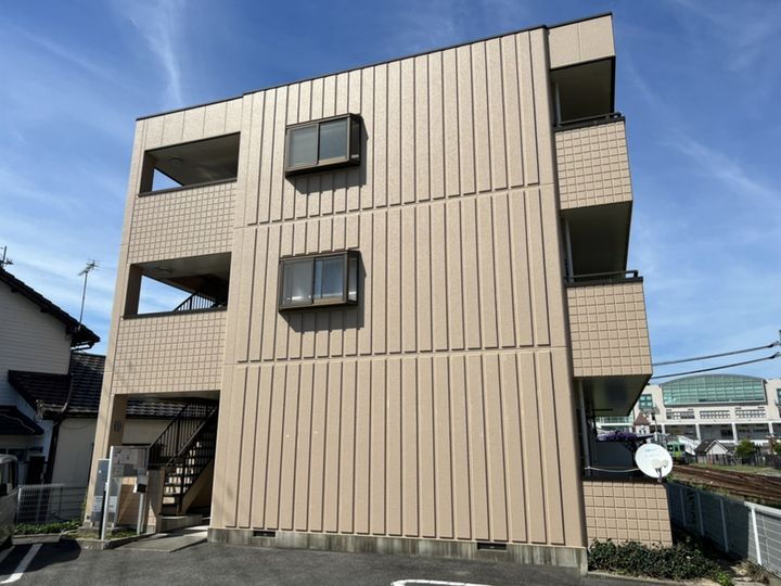セイント　ヨシ 3階建