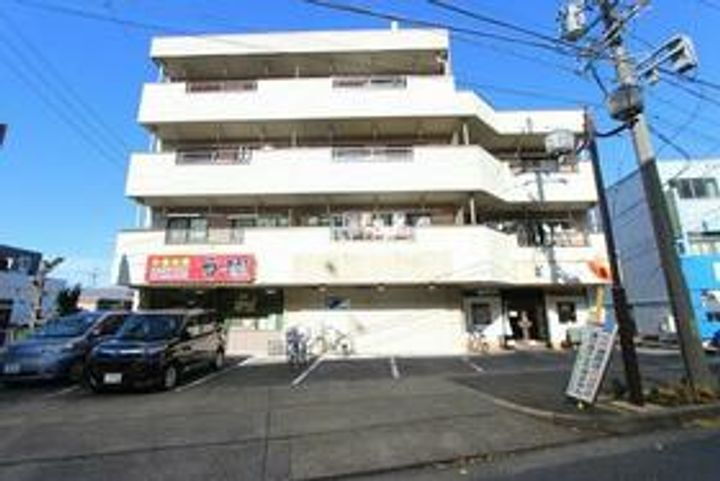 ファミーユマルエ