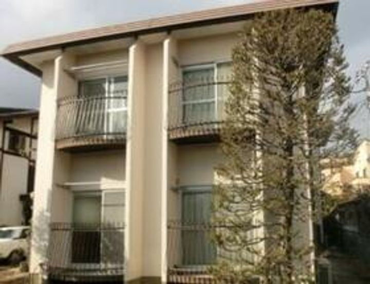 東京都世田谷区成城５丁目 築46年12ヶ月 2階建