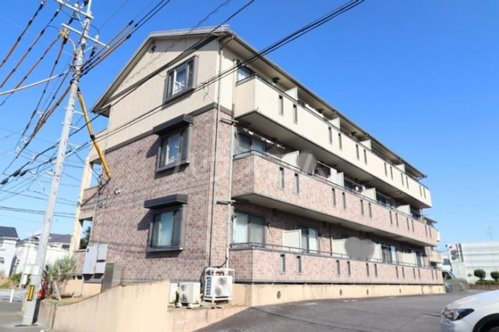 茨城県牛久市ひたち野西２丁目 3階建 築18年4ヶ月