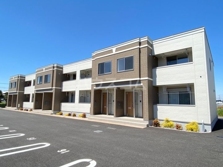 茨城県つくば市下広岡 築6年10ヶ月 2階建