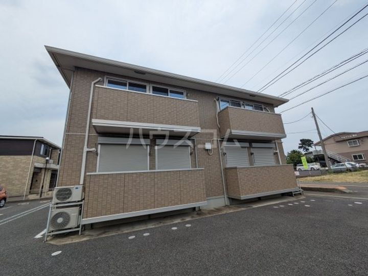 茨城県稲敷郡阿見町岡崎１丁目 2階建 築15年7ヶ月