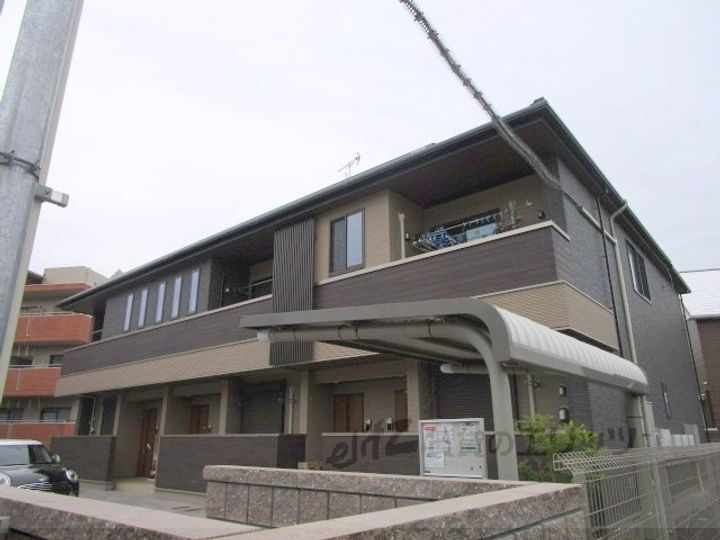 カーサルーチェ 2階建