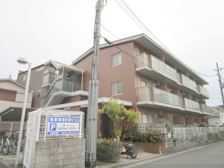 カーサベルデ 3階建