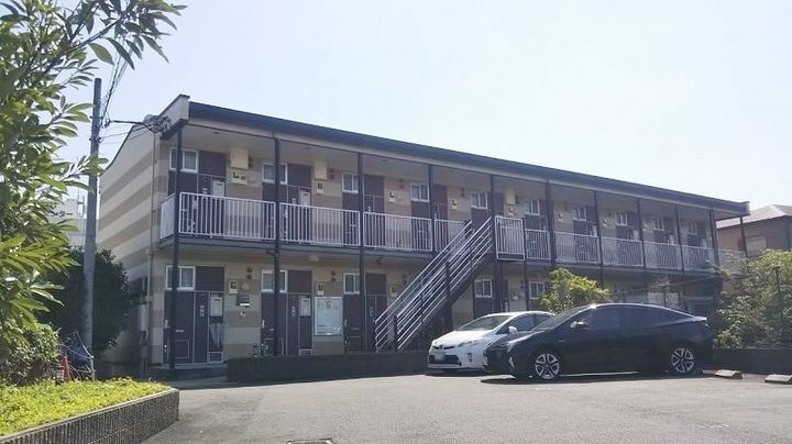 レオパレスシャスタ北千里 2階建