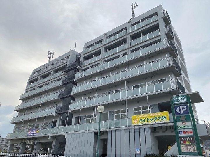 グランヴァレー彩都 7階建