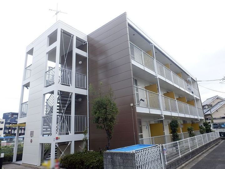 レオパレス別府Ⅱ 3階建