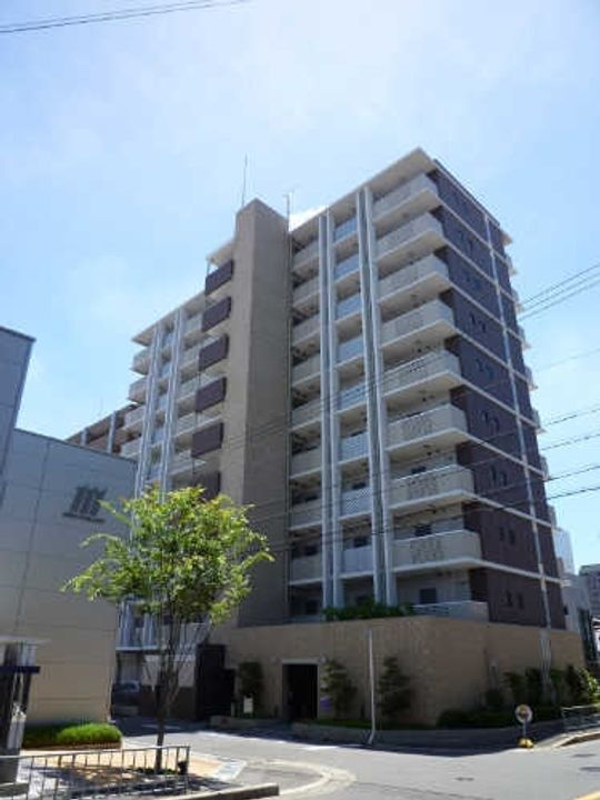 ドライバウム江坂 10階建