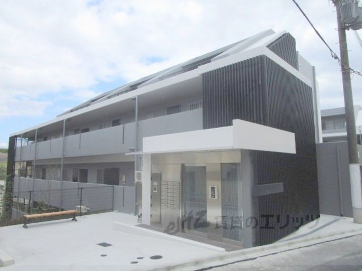 ＭＳｈｉｌｌｓ千里丘　ｎｏｒｔｈ 6階建
