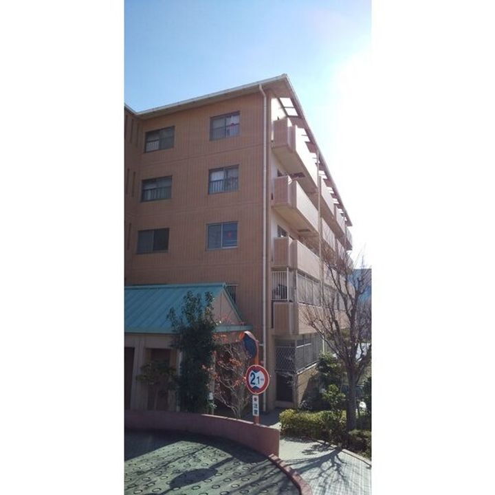 リアライズ安威 5階建