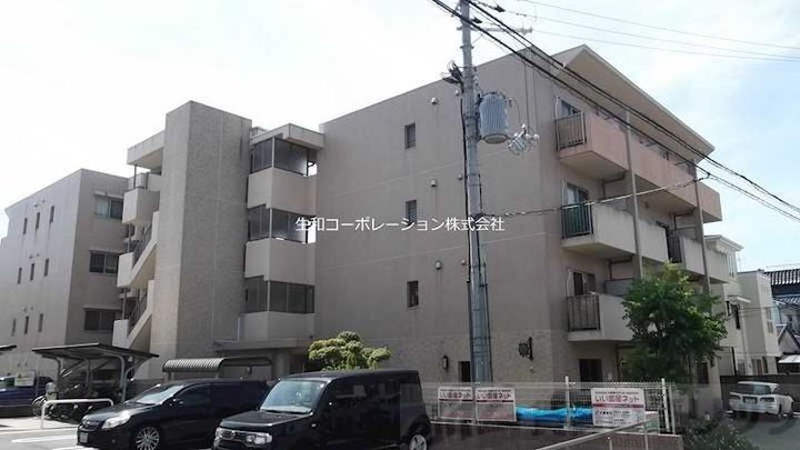 アンシャンテ総持寺 4階建