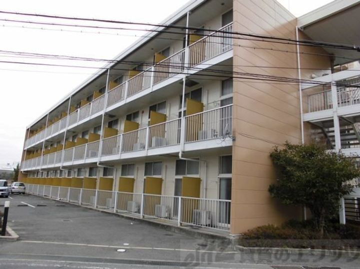 大阪府茨木市鮎川５丁目１－１２ 賃貸マンション