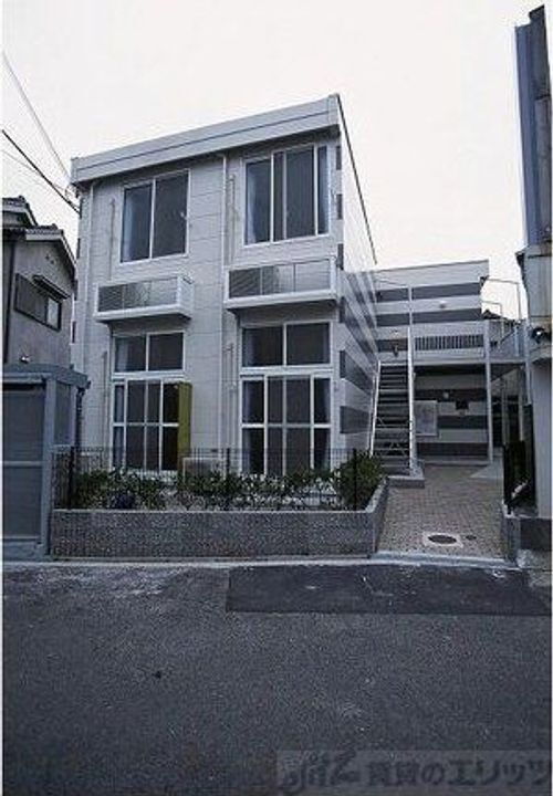 レオパレスＦＯＵＮＴＡＩＮ 2階建