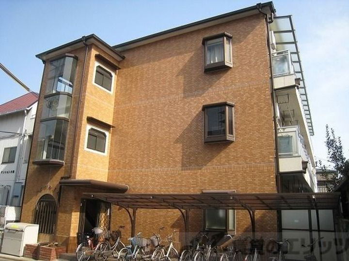 シルクハイム 3階建