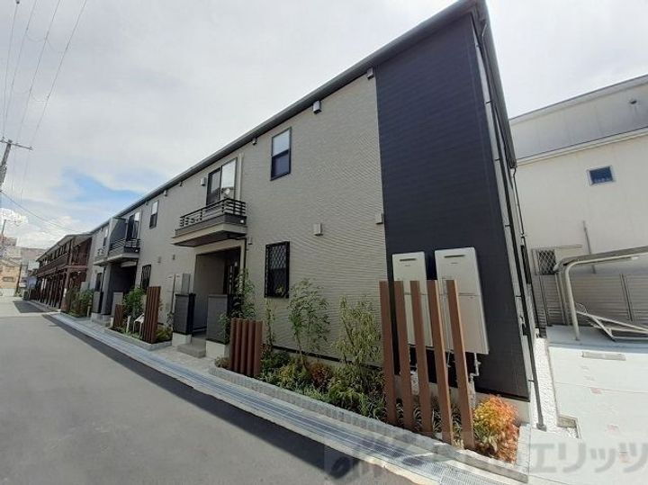 プラム江坂 2階建