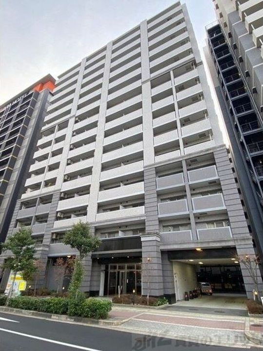 グランルクレ新大阪 15階建