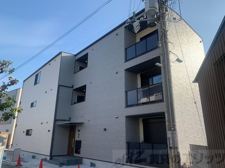 Ｍａｒｋ　Ｖｉｌｌａ　南吹田 3階建