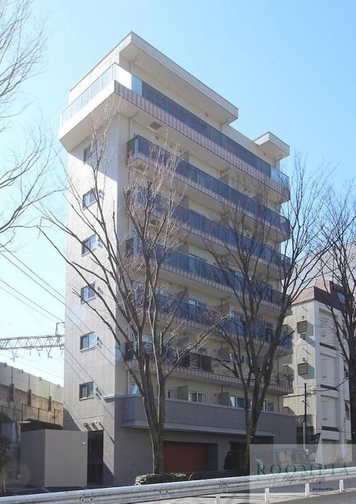 ＰＲＥＭＩＵＭ　ＣＵＢＥ　代々木上原 8階建