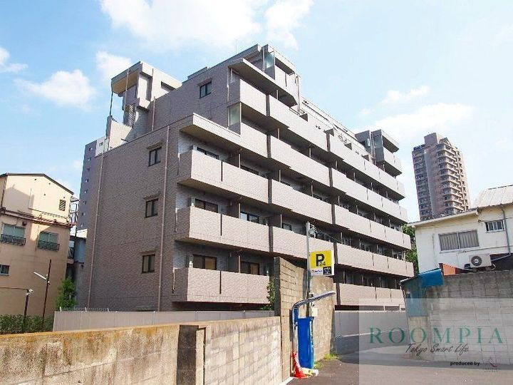 ルーブル高田馬場参番館 7階建