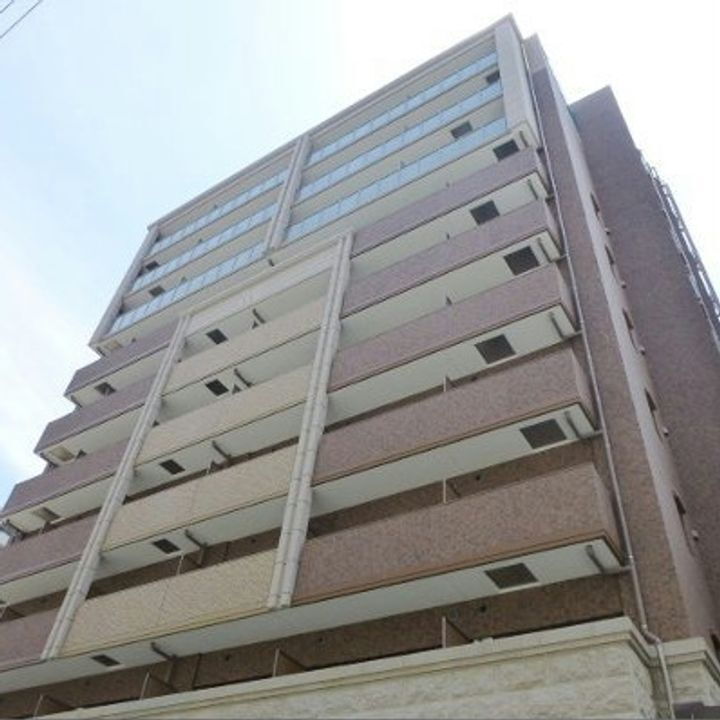 プレサンスＯＳＡＫＡ江坂 10階建