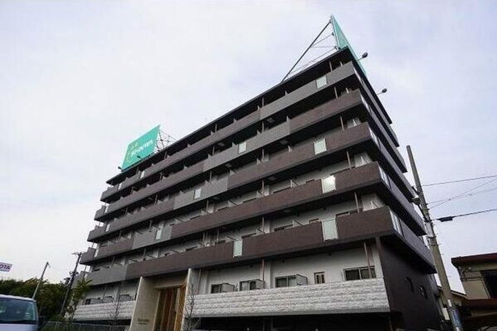 ＬａＤｏｕｃｅｕｒ南茨木 7階建
